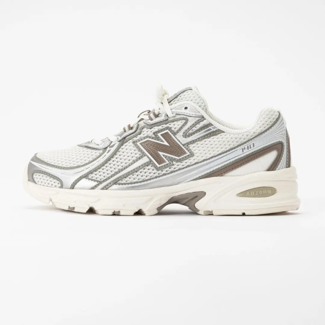 New Balance 740