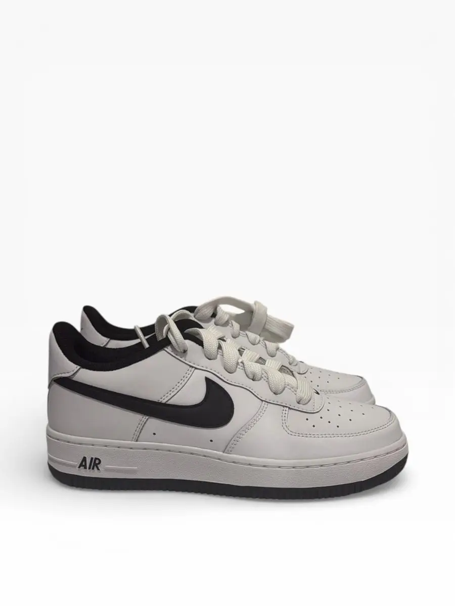 Nike Air Force 1 LV8 3 Sneakers - 38 - Zwart/Wit - afbeelding 2 van 3