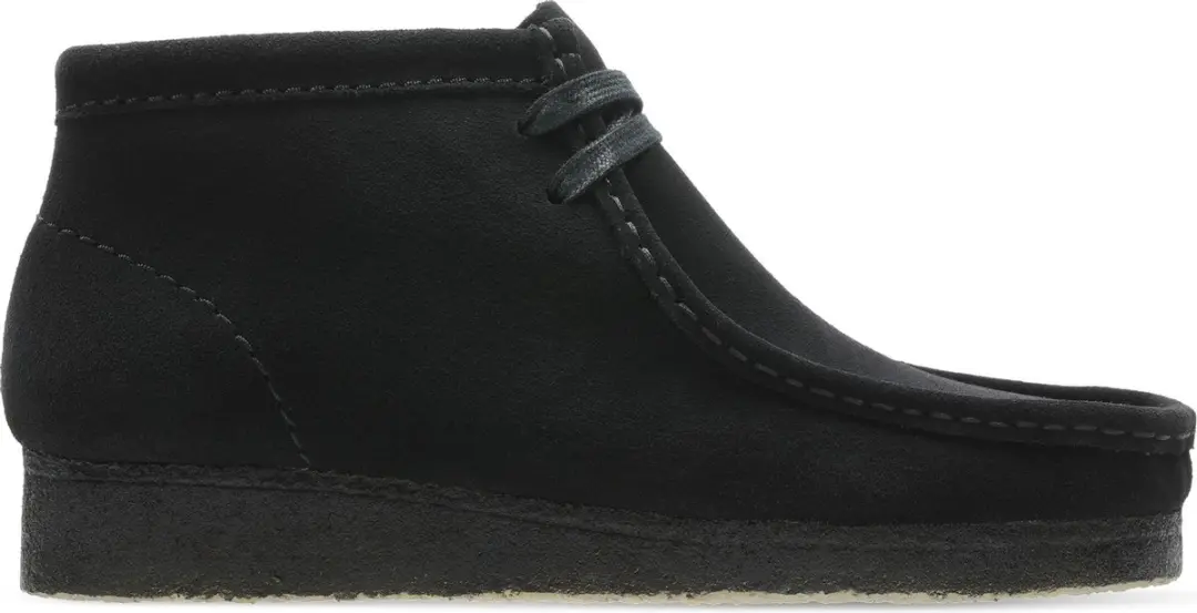 CLARKS Schnürschuhe Wallabee Boot. Black Sde