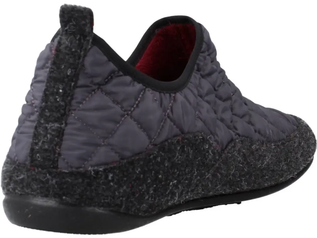Herenslippers van vilt en gewatteerde stof