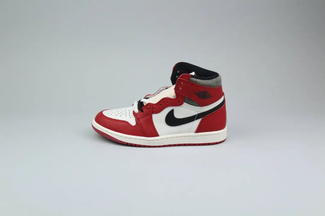 Jordan 1 Retro High OG 'Chicago Lost & Found' maat 49.5