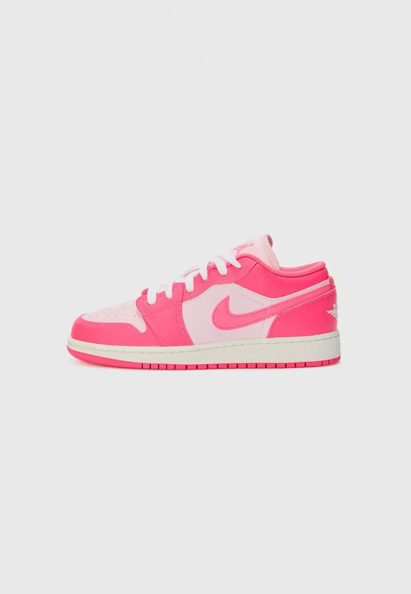 Nike Air Jordan 1 LOW