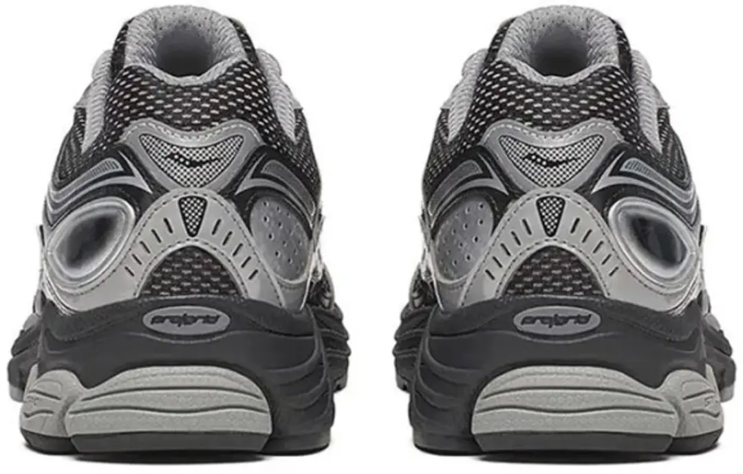 Saucony Progrid Omni 9 Heren Sneakers - Zwart - Maat 44½