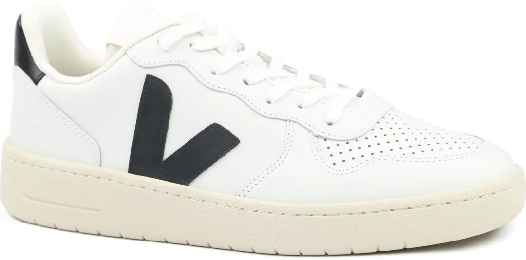 Veja V-10 Sneakers - Maat 41 - Zwart