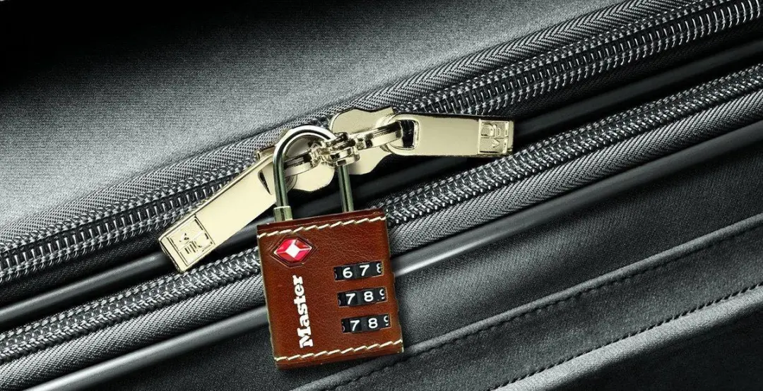 MasterLock TSA Klassiek Hangslot 32mm - Bruin - afbeelding 2 van 3