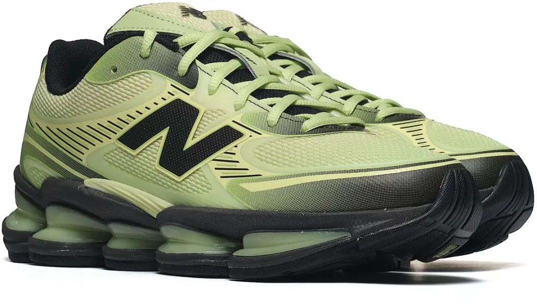 New Balance 2000