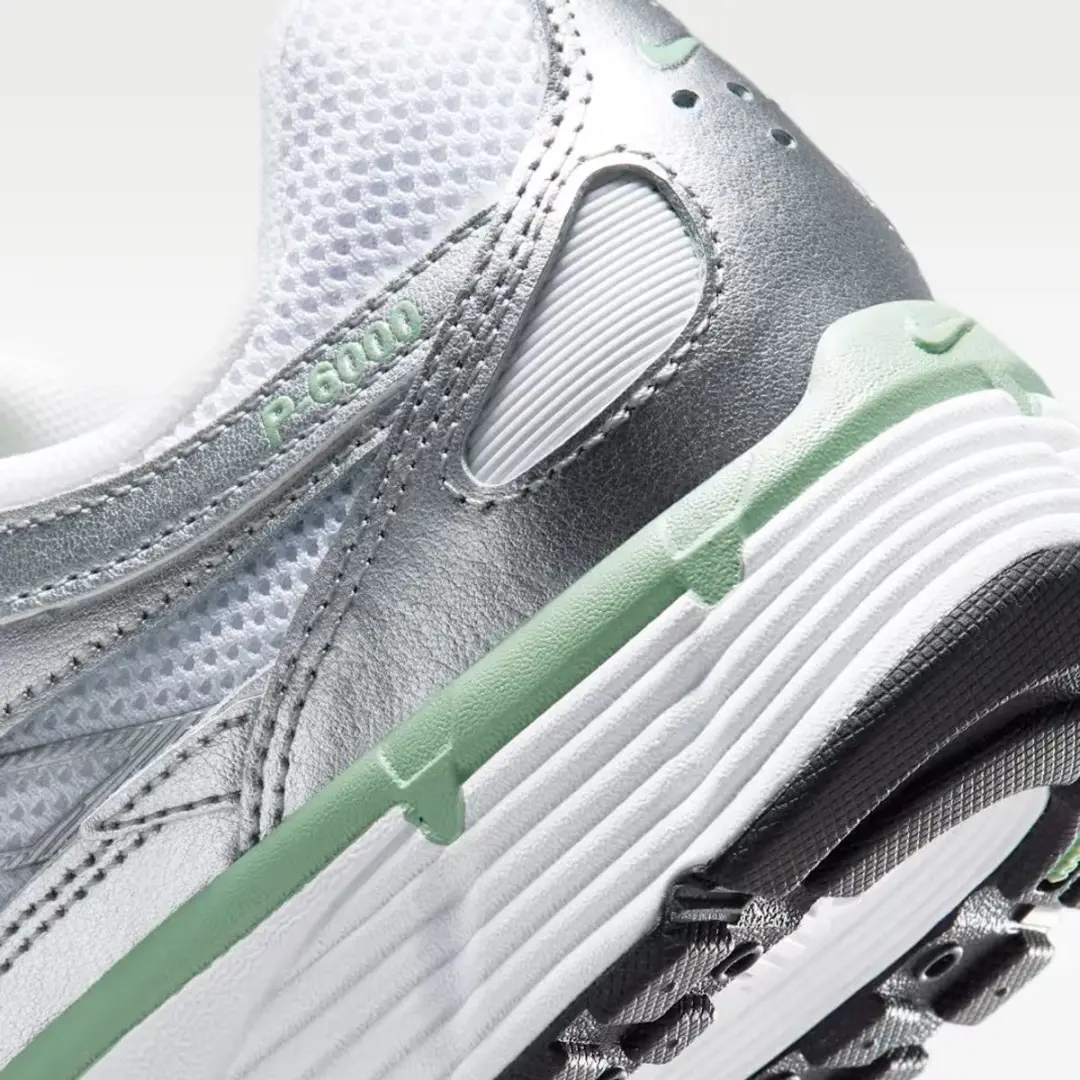Nike P-6000 Steam - Maat 44.5 - Wit - afbeelding 2 van 6