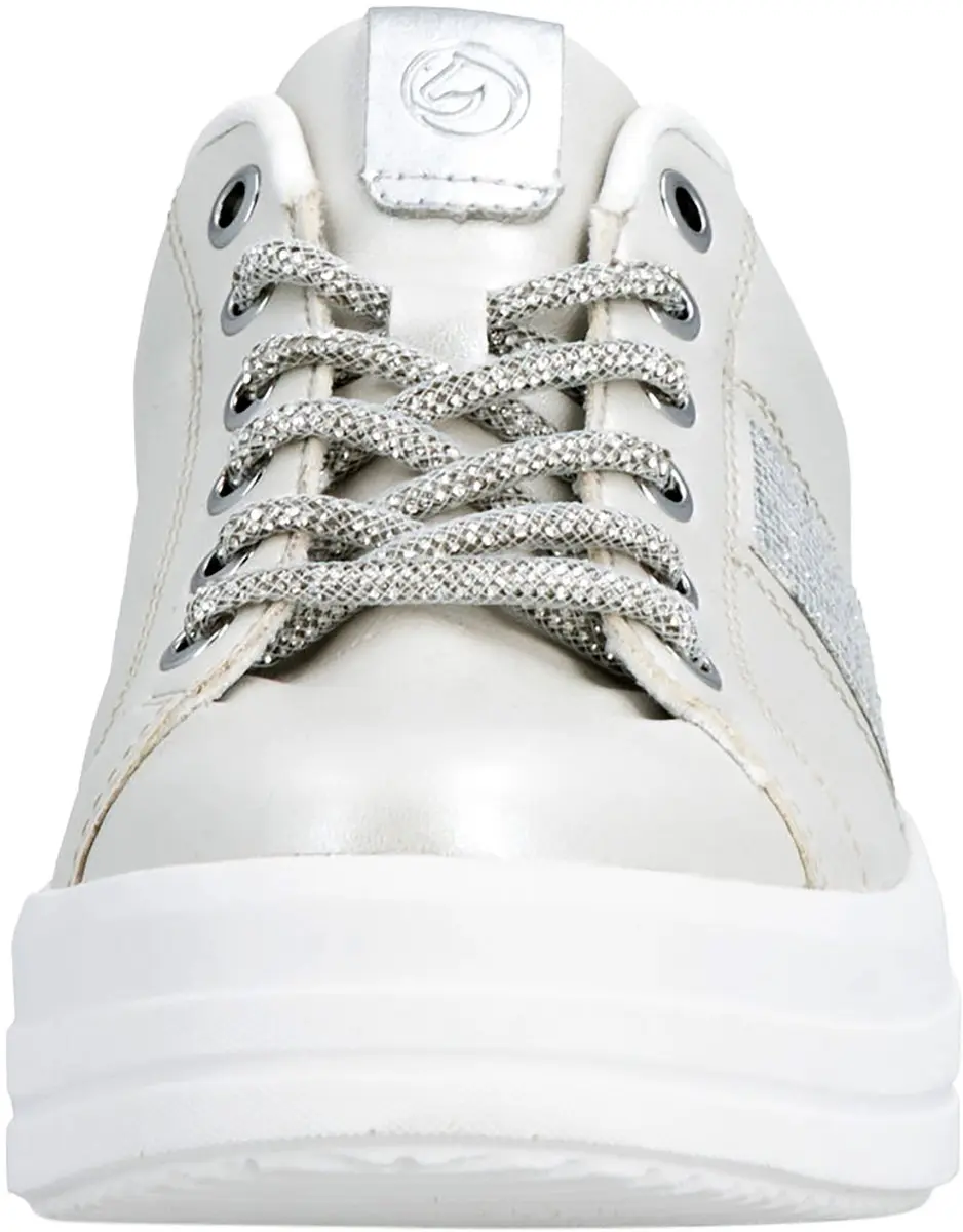 Lage sneakers met veters