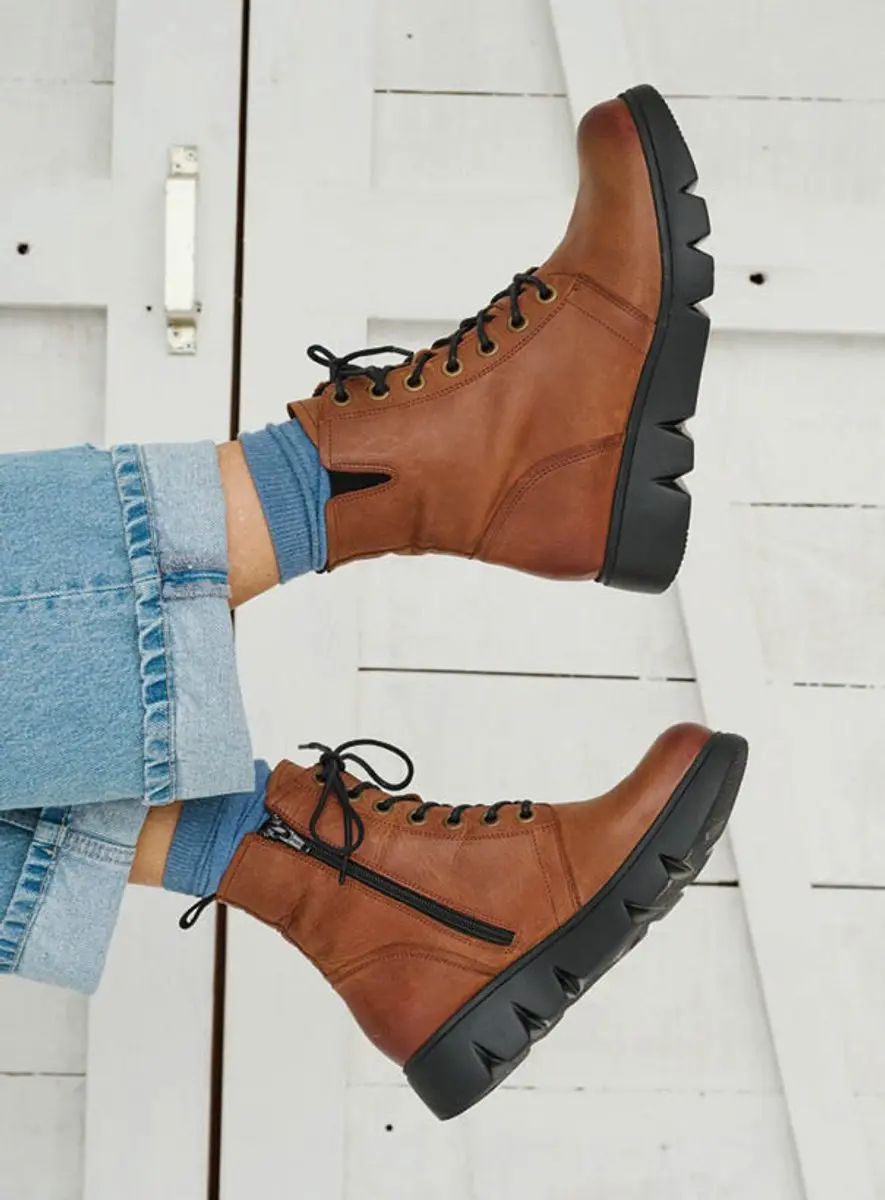 Wolky Dames Hoge Veterschoenen 06325 Hope XW - Bruin