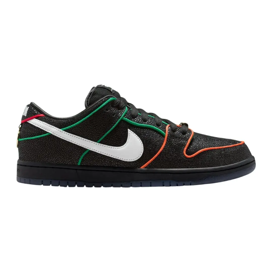 Nike SB Dunk Low Bronx Girls Skate (Maat 44 / US 10)