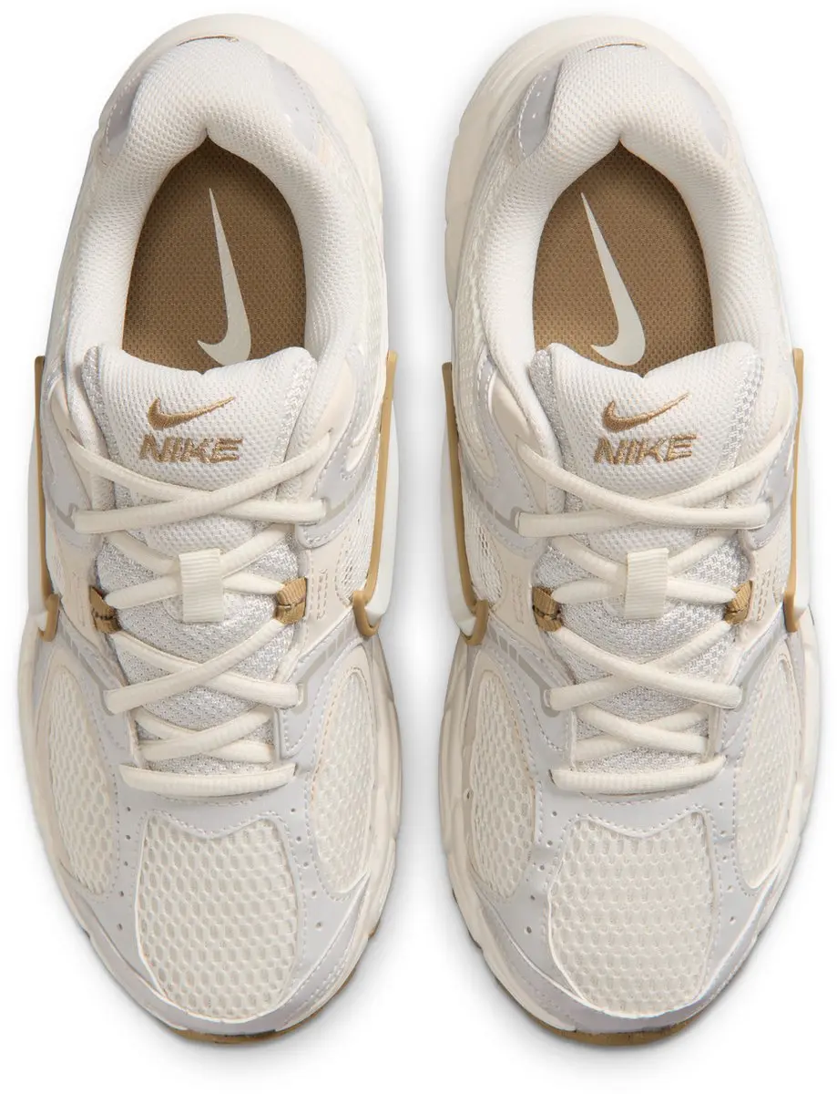Nike V5 RNR Sneakers Dames - Beige - afbeelding 6 van 6