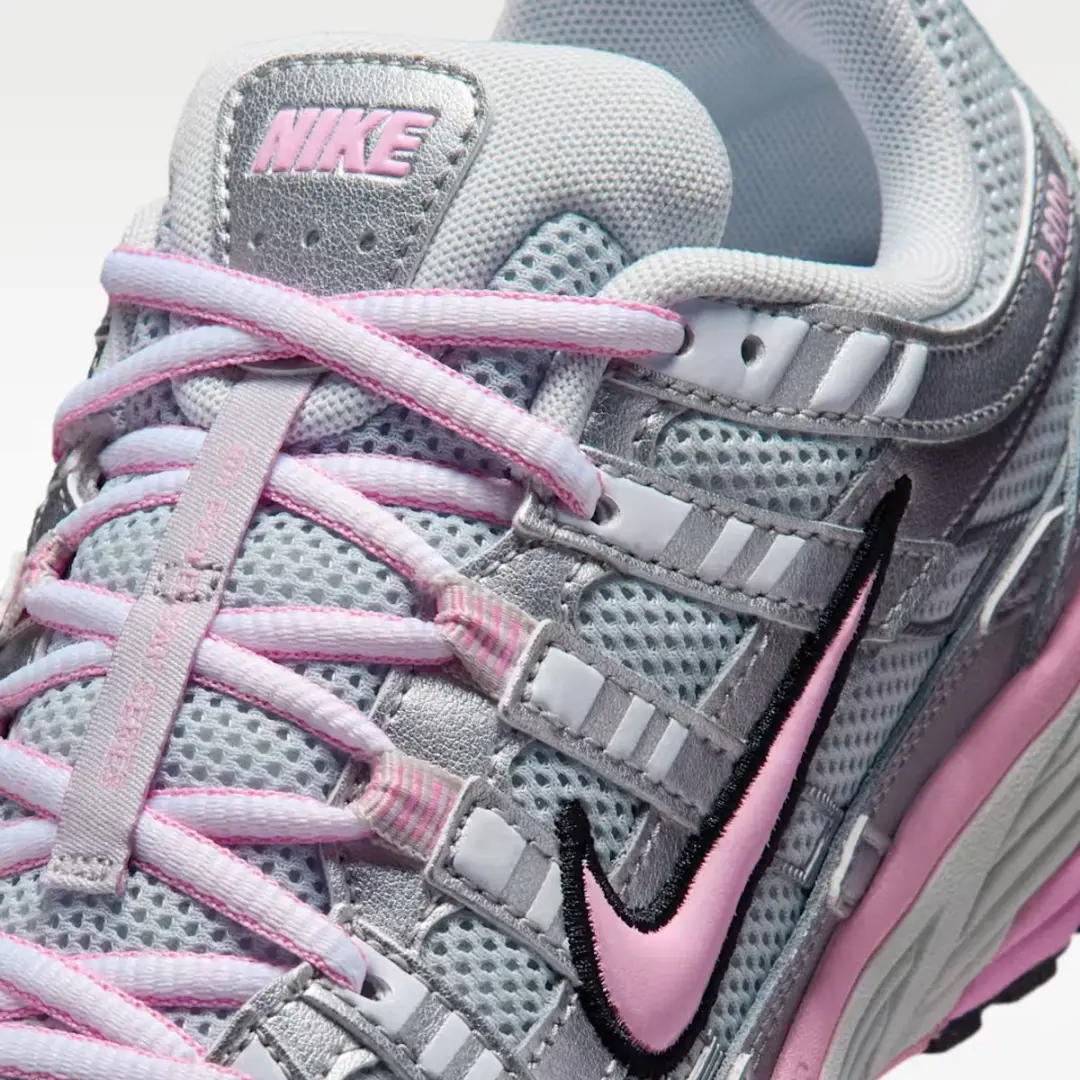Nike P-6000 Dames Sportschoen - Maat 40.5 - Roze Metallic Silver