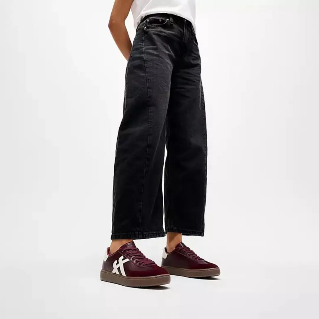 FitFlop The Dash FF Mens Suede Leather T-Toe Trainers DONKERROOD
