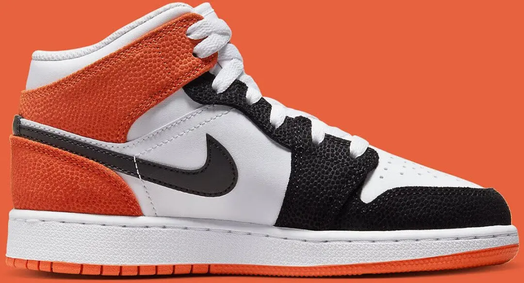"Sneakers Nike Nike Air Jordan 1 Mid Special Edition ""Black Orange Floral"""