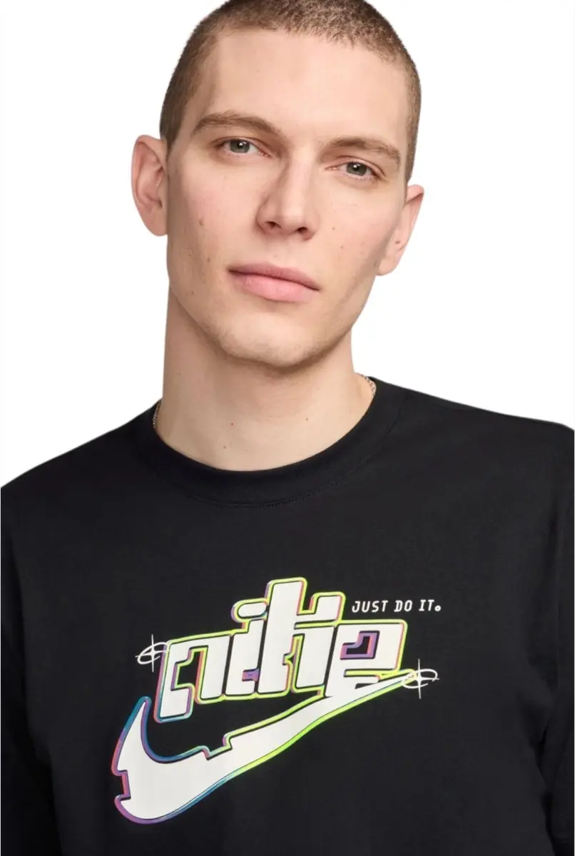 Nike Sportswear T-shirt Zwart L