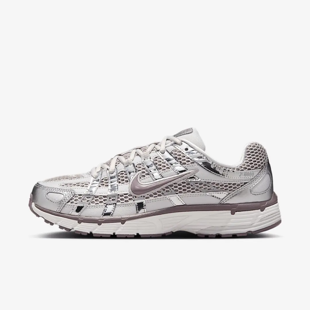 Nike p-6000 Maat 47 Zilver Wit Violet