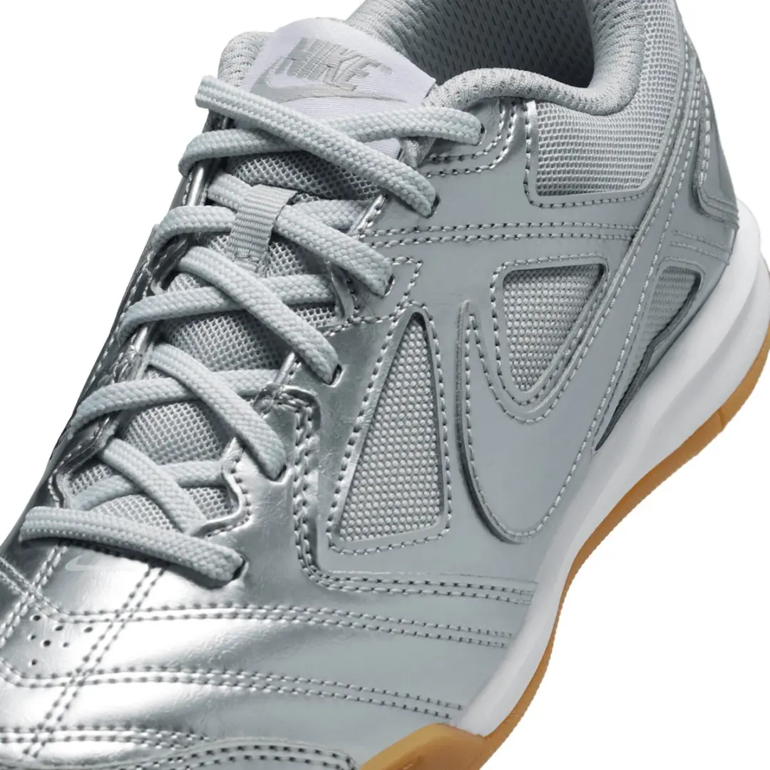 Nike Gato LV8