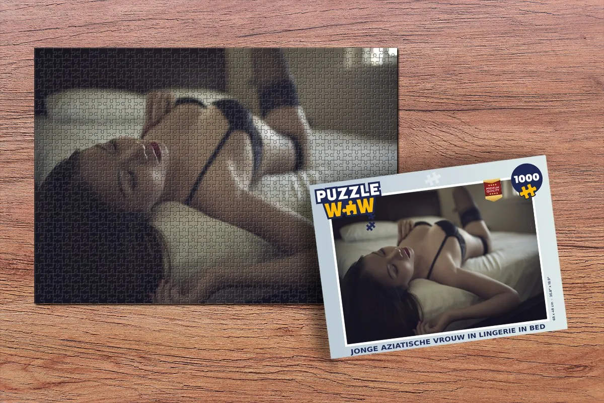PuzzleWow Legpuzzel Jonge Aziatische Vrouw in Lingerie - 1000 Stuks - Multicolor