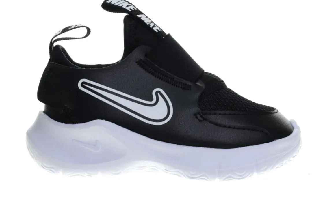 Nike Sneaker Zwart Instap maat 25