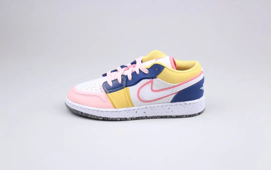 Jordan 1 Low 'Multi Canvas' (GS) maat .