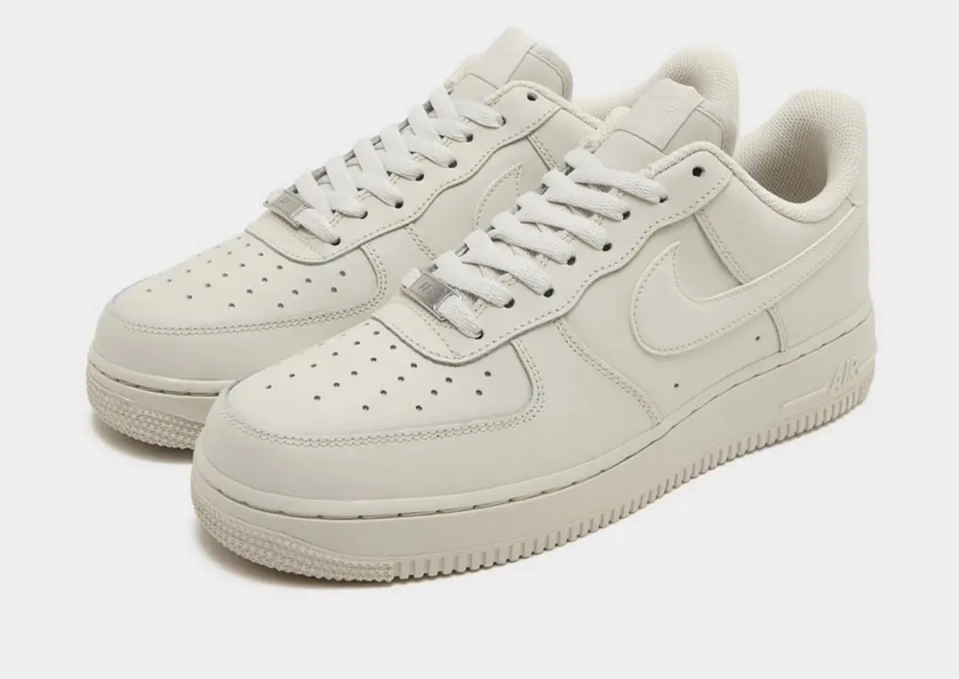 Nike Air Force 1 '07 Light Bone Sneakers - Maat 44.5