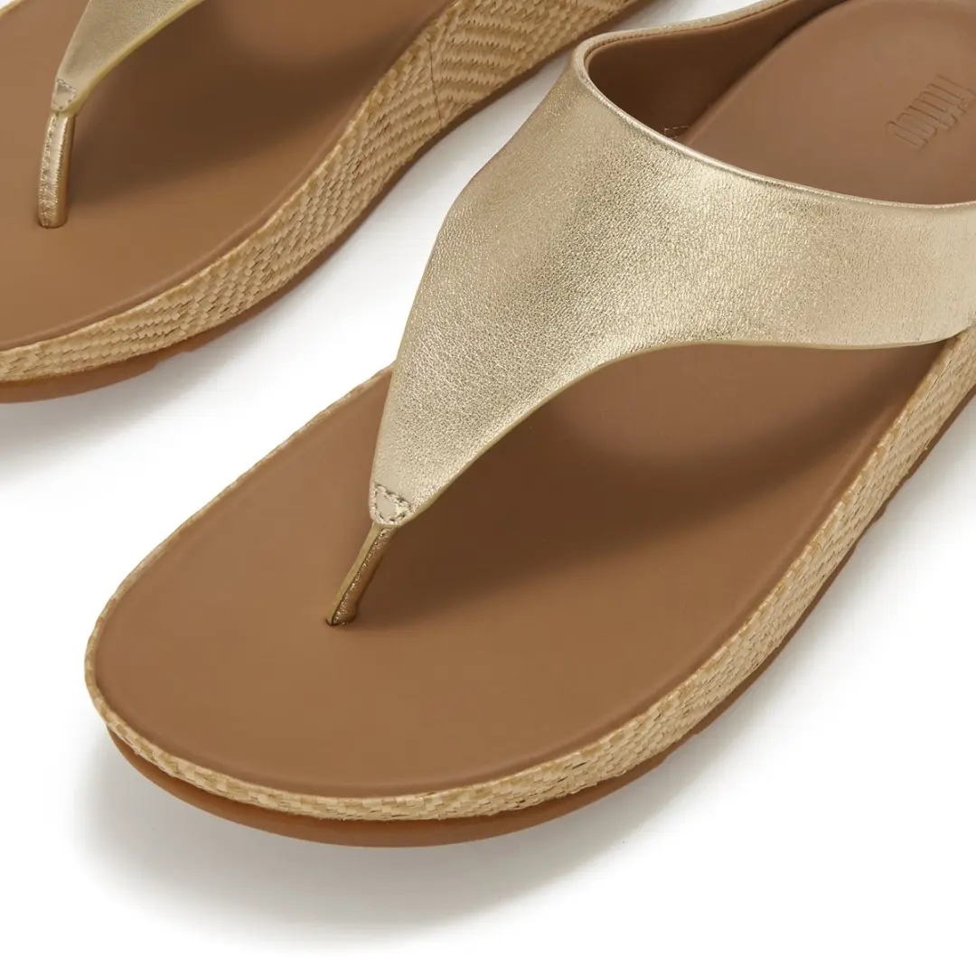 FitFlop Lulu Lux Graphic-Weave Leather Toe-Post Sandalen - Metallic Beige - afbeelding 2 van 6