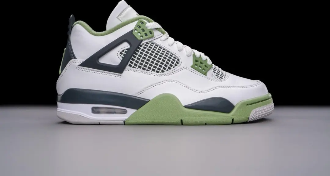 Air Jordan 4 Retro Seafoam (W)