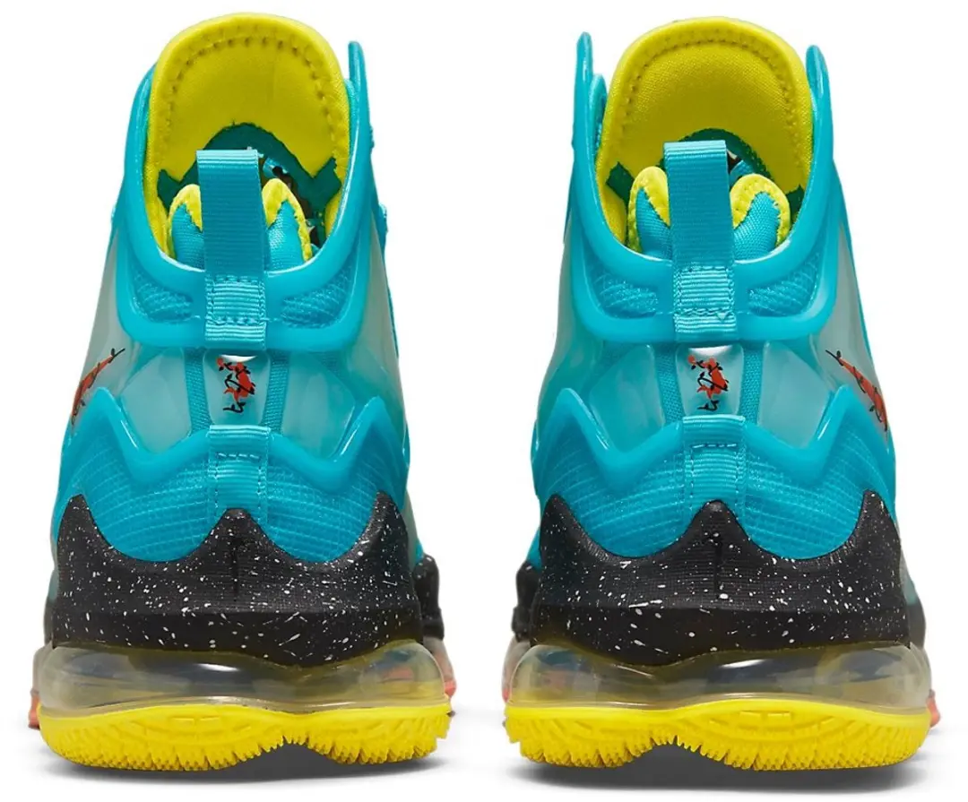 Nike LeBron 19