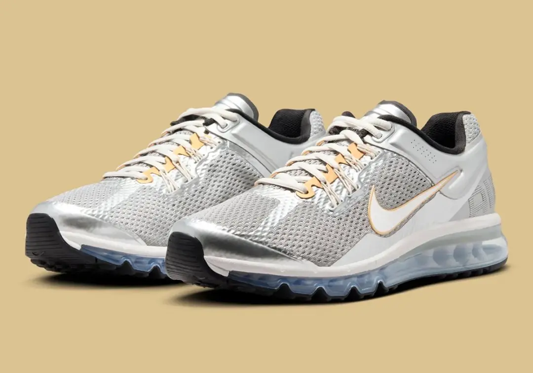 Nike Air Max 2013 Sneakers - 44 - Zilver Metallic - afbeelding 3 van 6