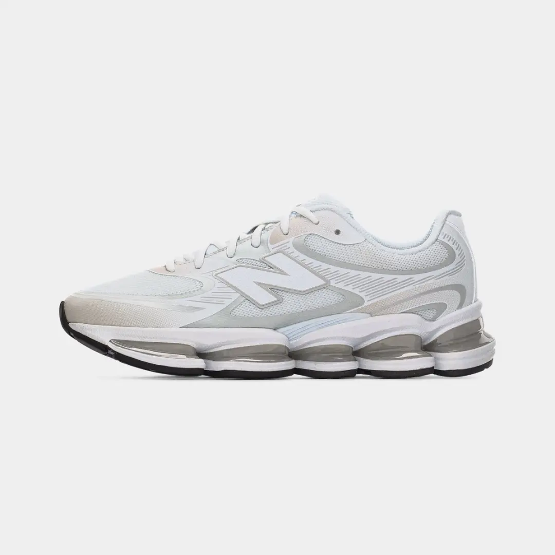 New Balance 2000