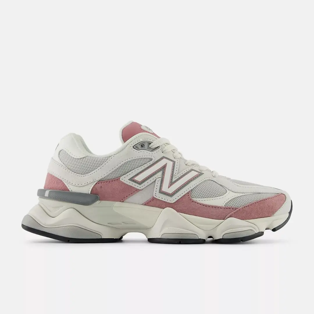 New Balance 9060 - Schoen - Maat 45.5 - Rosewood/Wit