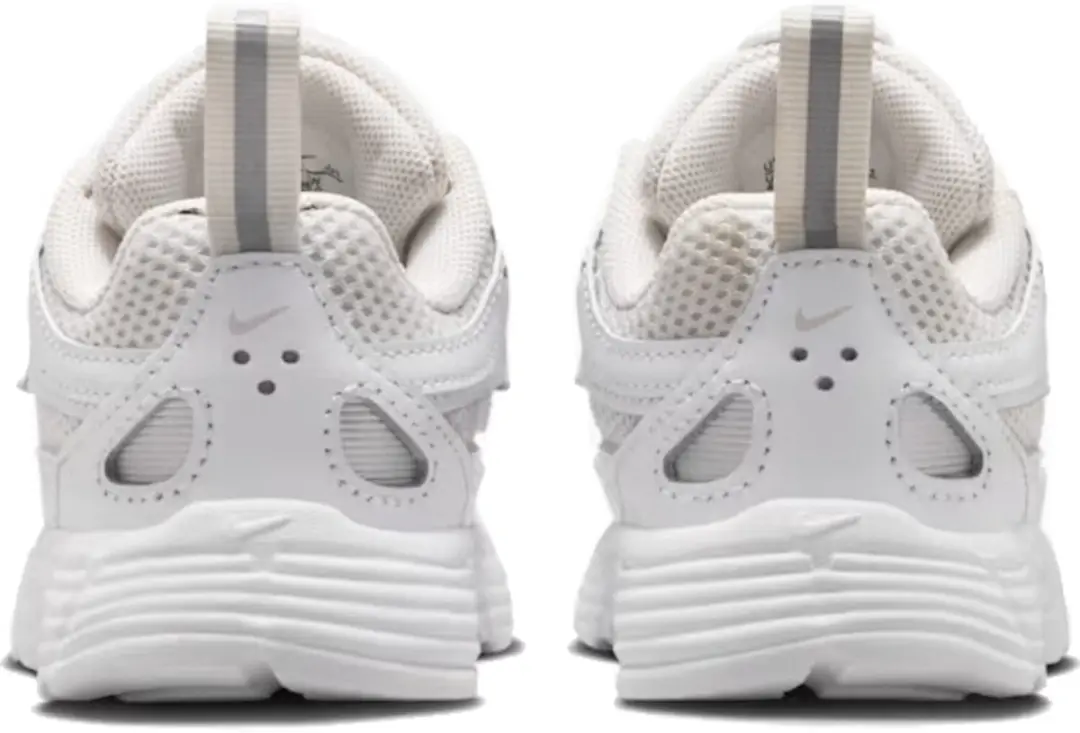 Nike P-6000 Kinder Sneakers - Maat 26 - Grijs