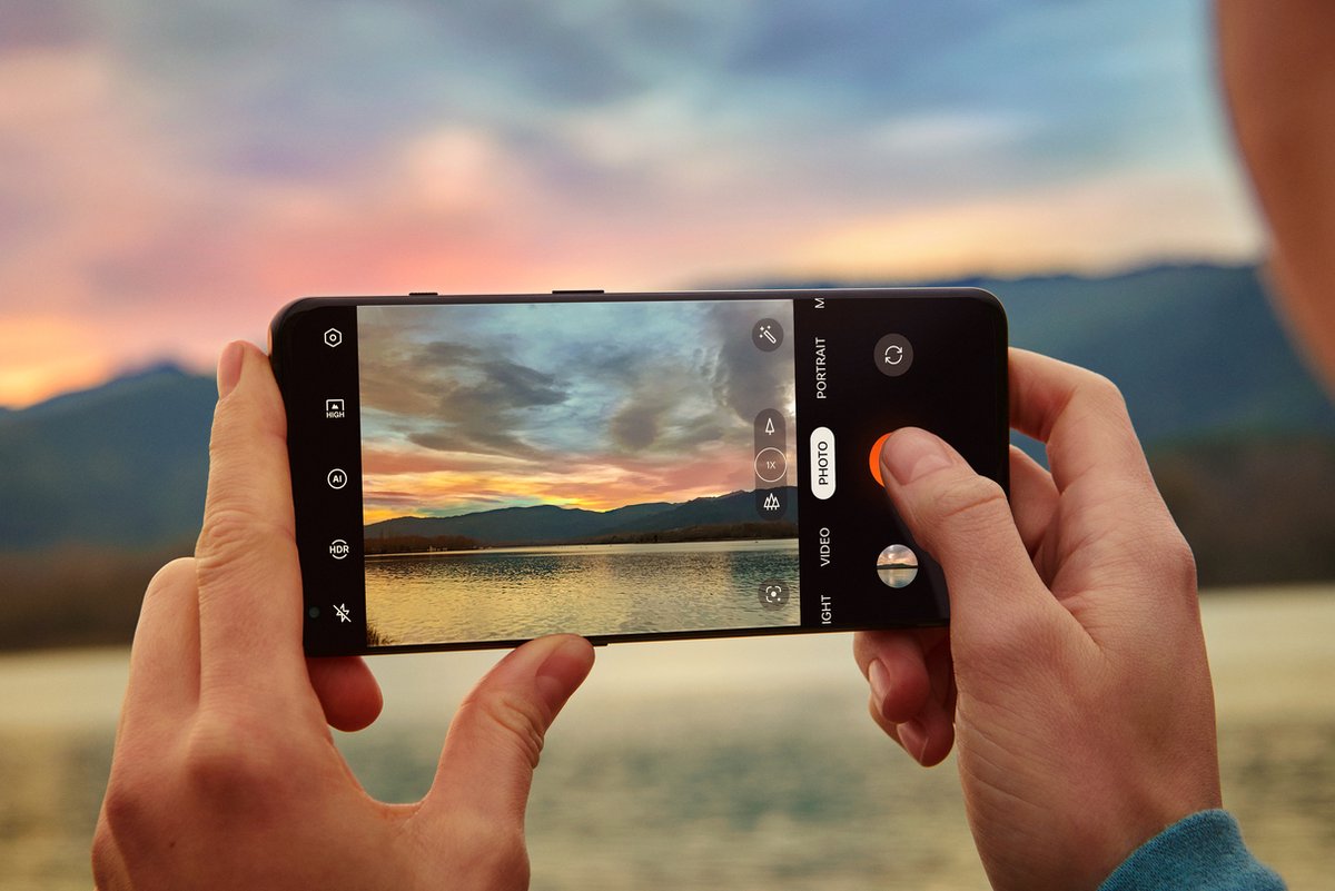 OnePlus 10 Pro - 5G - 128GB - Volcanic Black