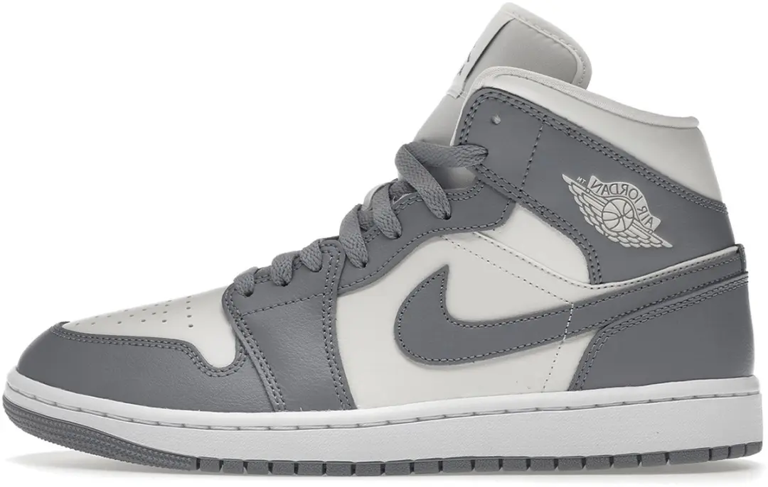 Air Jordan 1 Mid 'Cement Grey' (Women's) maat 39.