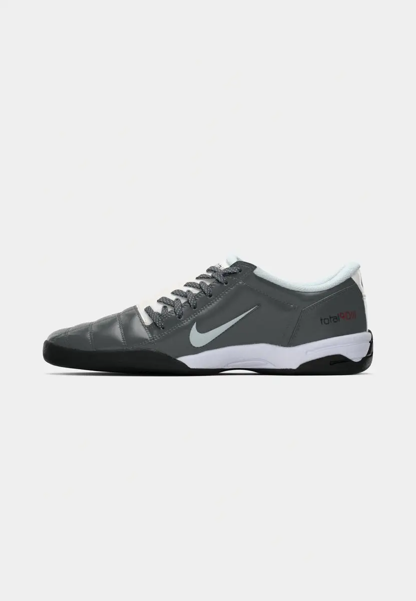 Nike Total 90 III Sneakers