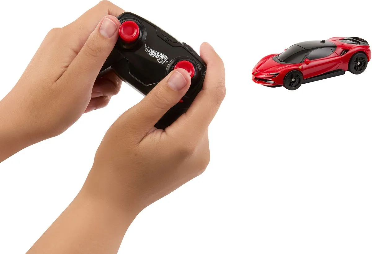 Hot Wheels Ferrari SF90 Stradale Assetto Fiorano 1:64 RC - Rood