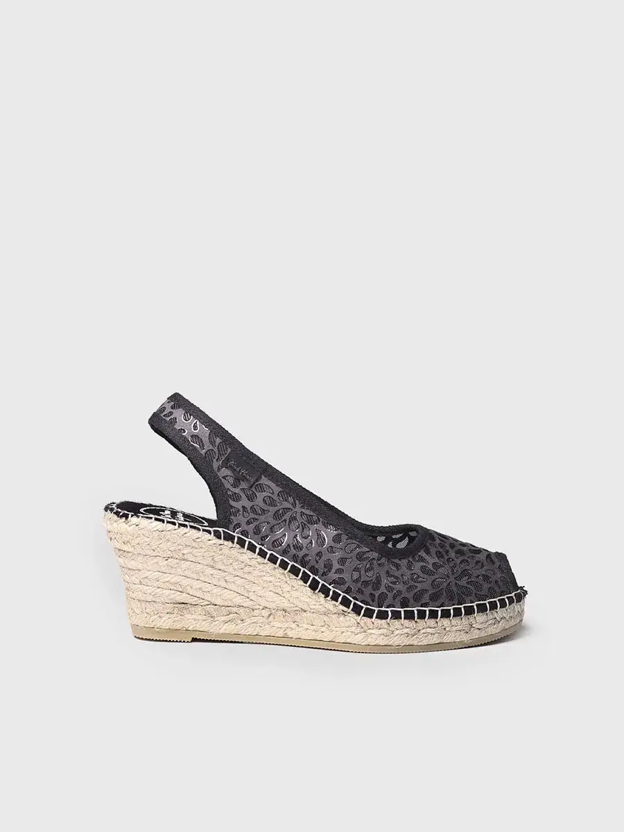 Espadrille met peeptoe-stijl