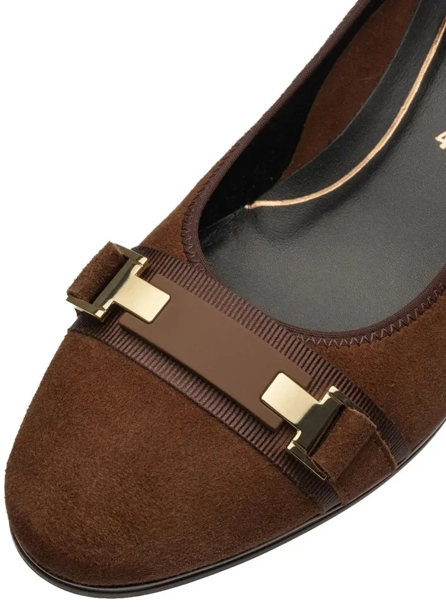 Ara Pump Bruin