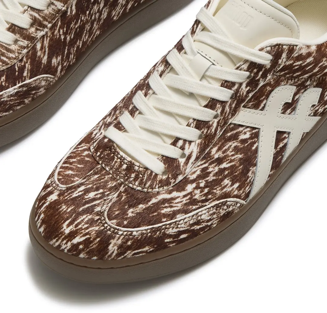 FitFlop The Dash FF Pony Cow T-Toe Trainers
