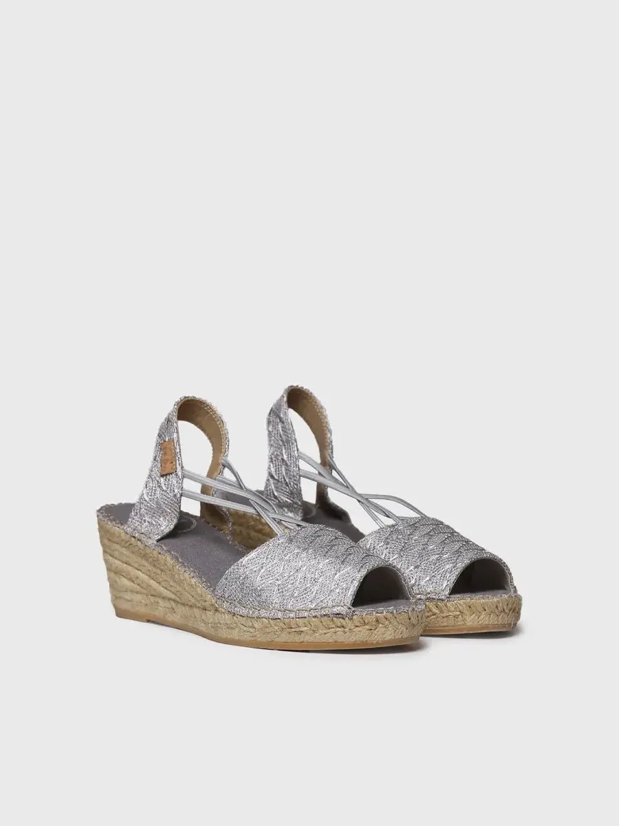 Espadrille met sleehak voor dames van glanzende gevlochten stof