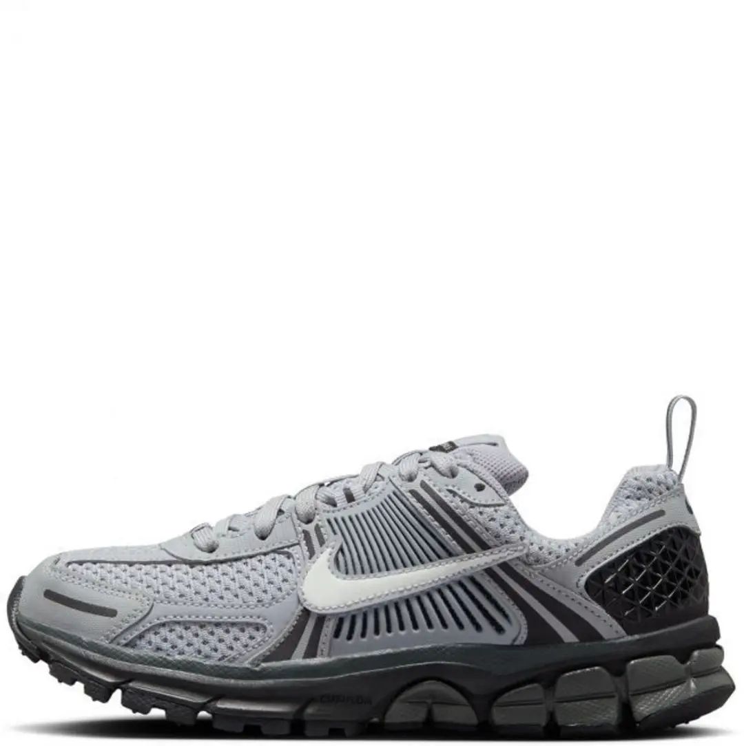 NIke Vomero 5 Maat 39 Grijs Wit