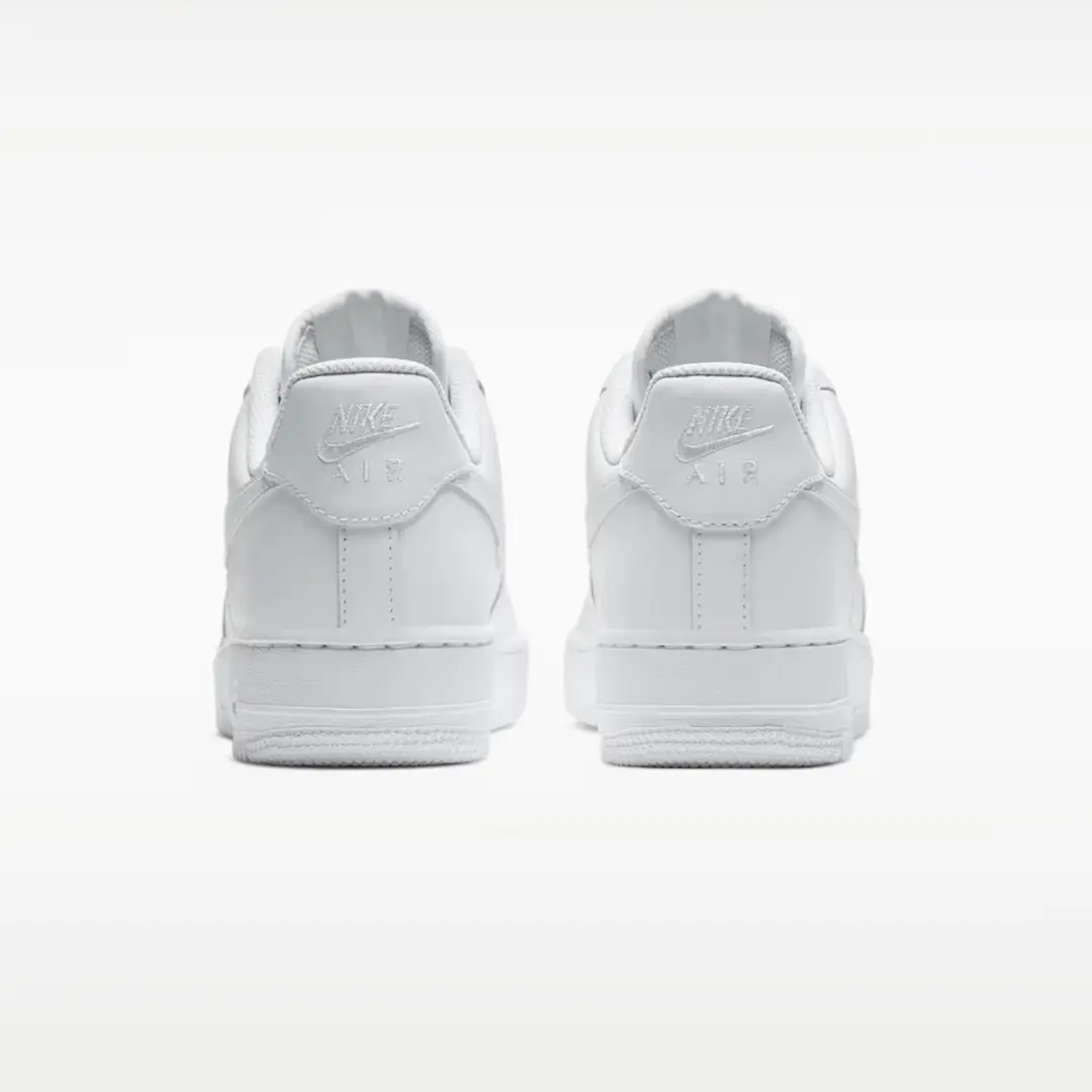 Nike Air Force 1 07 - Wit - Maat 42.5