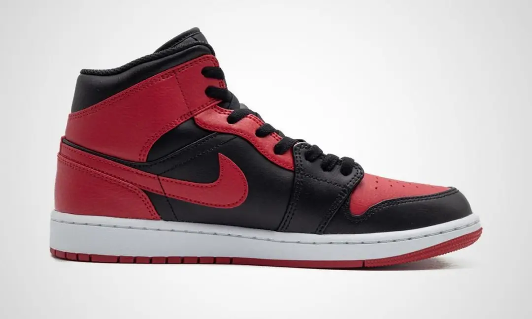 Nike Air Jordan 1 Mid Banned Red maat 45.5