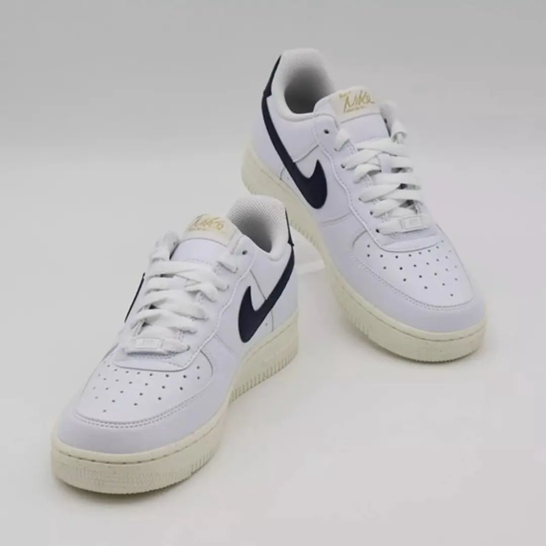 Nike Air Force 1 Low Next Nature FZ6768-100 - Sneakers - 36.5 - Wit/Blauw
