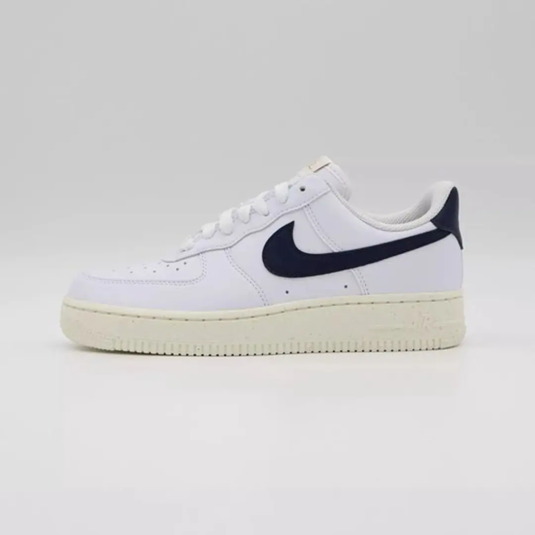 Nike Air Force 1 Low Next Nature FZ6768-100 - Sneakers - 36.5 - Wit/Blauw