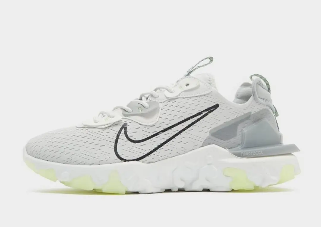 SNEAKERS 47