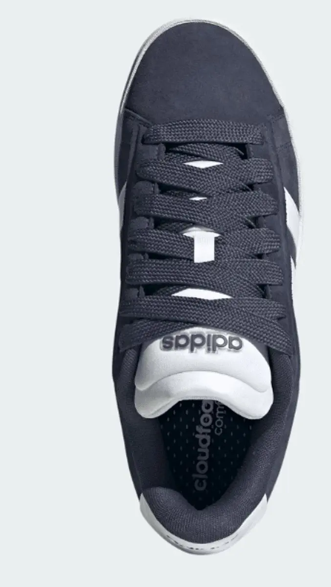 Adidas grand court alpha 00s in de kleur marine.
