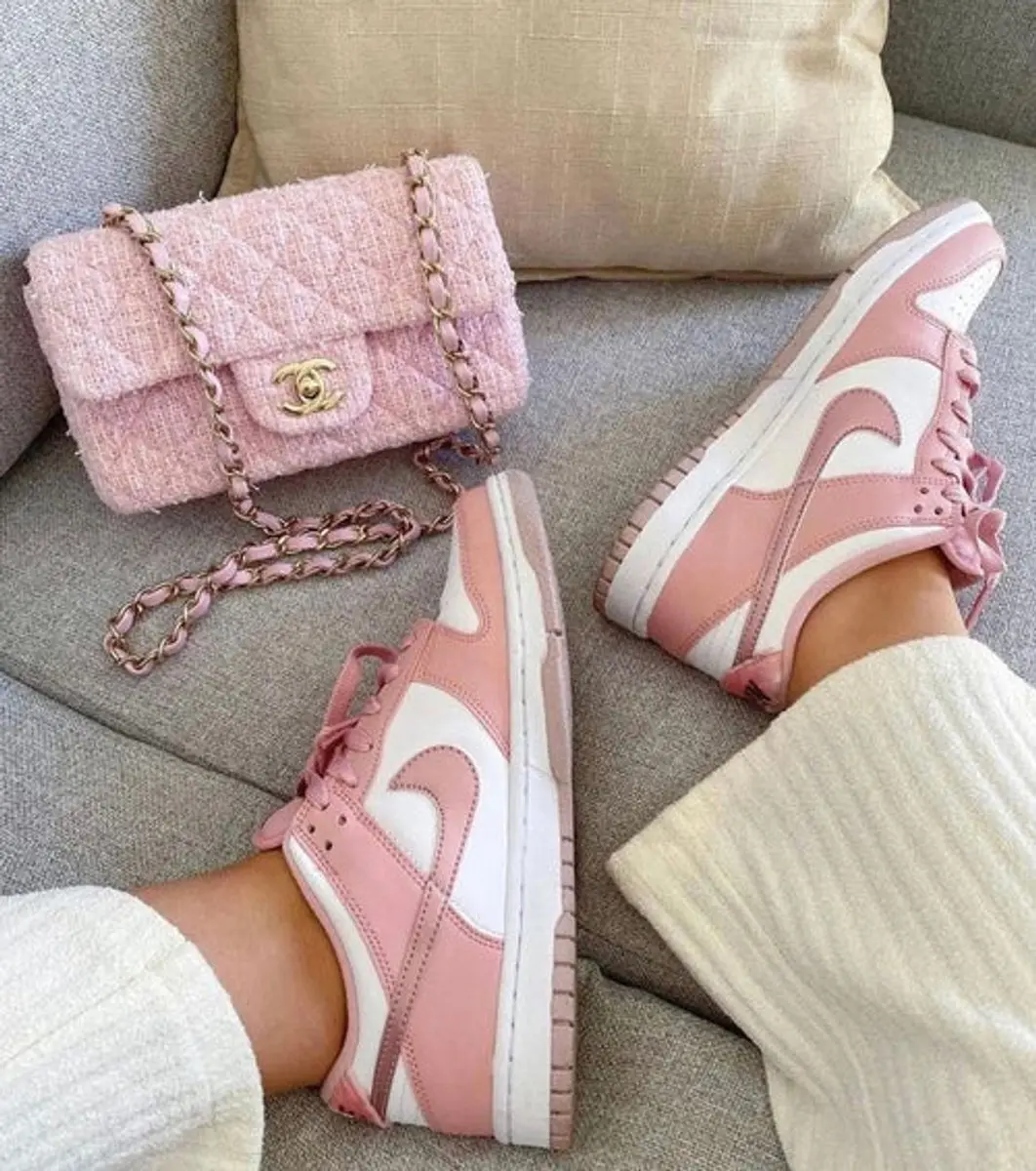 Nike Dunk Low Sneakers - Triple Pink - 36.5