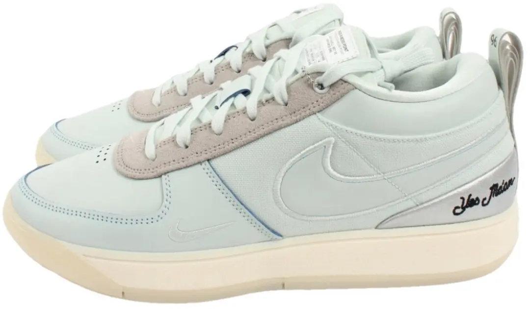 Nike sneakers maat eur 45