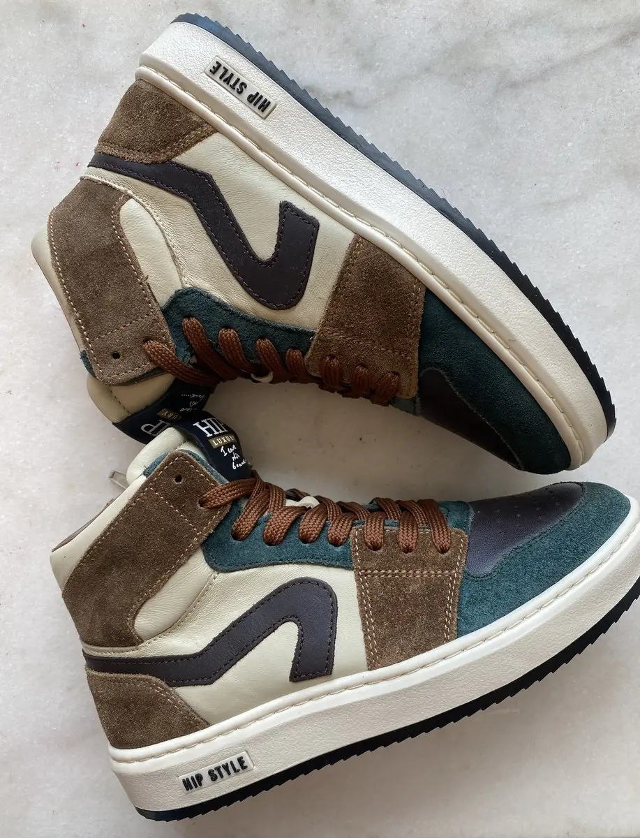 Hip sneaker kaki maat 33